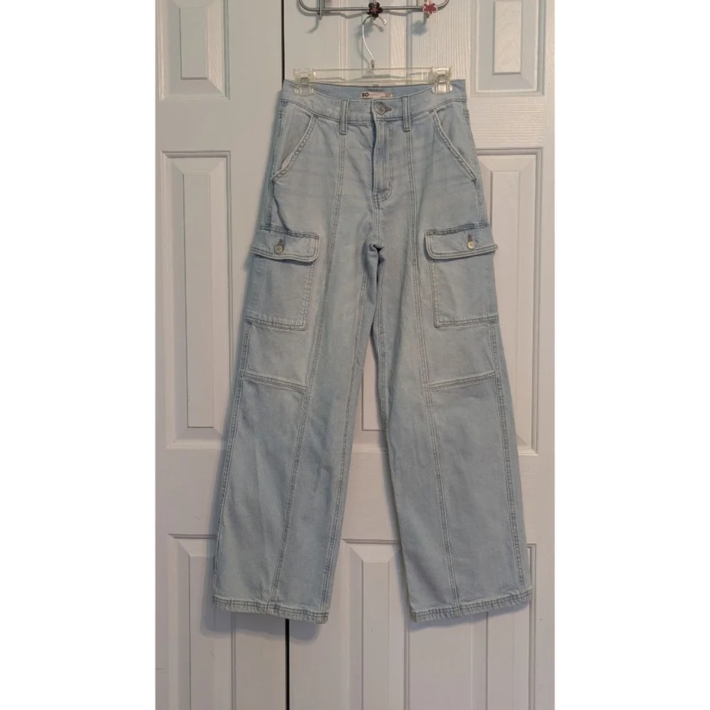 Women SO Jeans Cargo Wide Leg Size 5/27W Light Blue